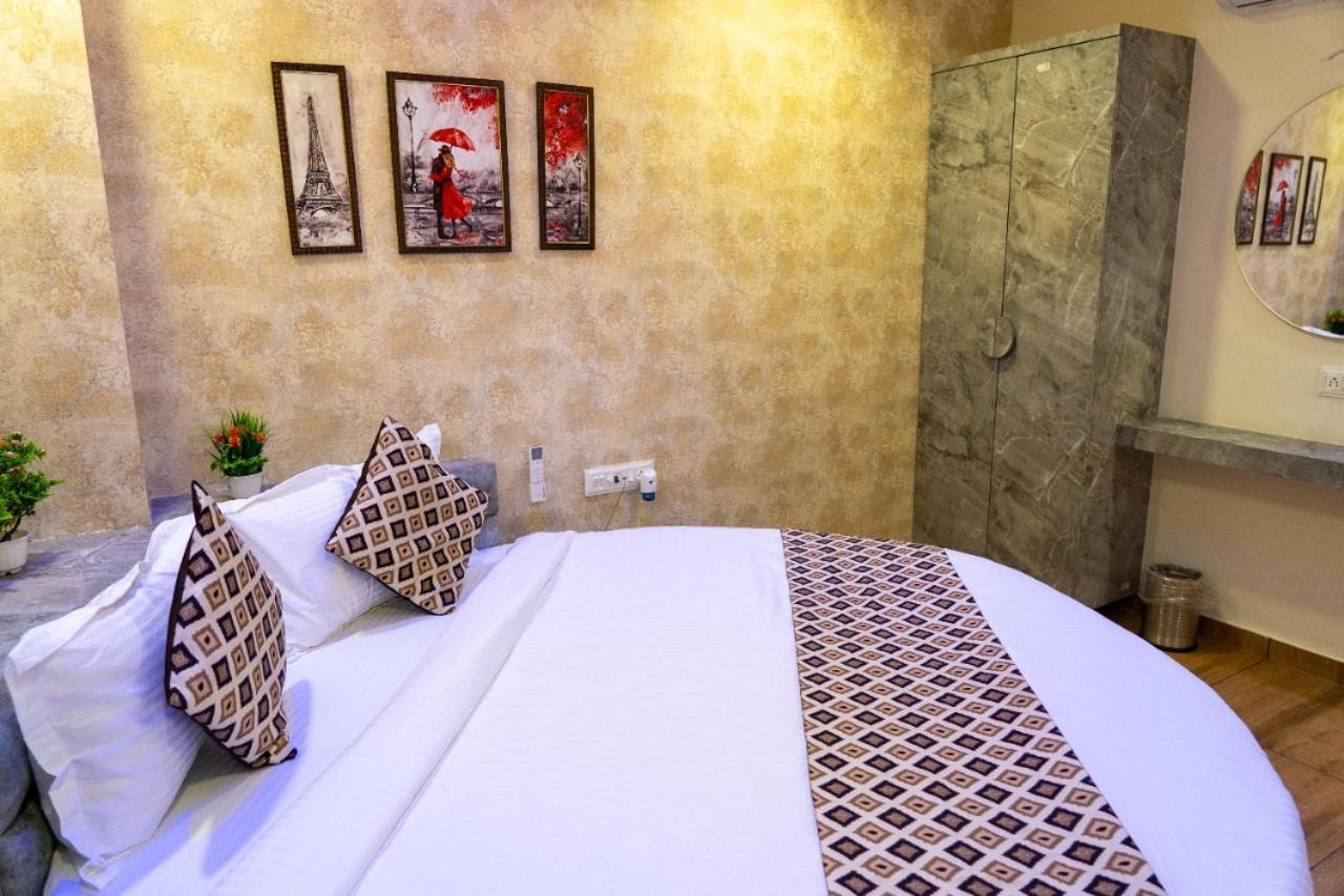 Hotel Lee Grand Ānand Esterno foto